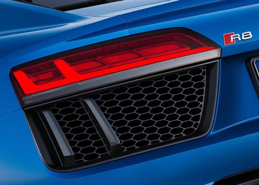 R8 Coupe