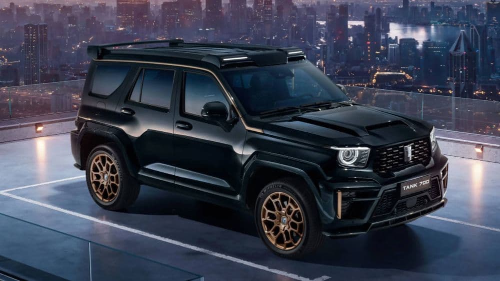 GWM Tank 700 in the UAE: Hybrid Power, Luxury Features, and Serious Off-Road Capability GWM Tank 700 in the UAE: Hybrid Power, Luxury Features, and Serious Off-Road Capability