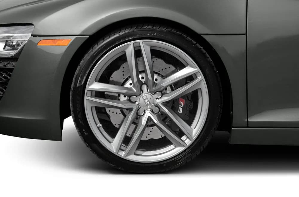 R8 Coupe