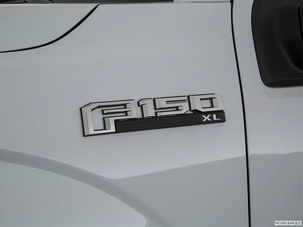 Ford F-150 2019 5.0L Regular Cab XLT (Chrome Pack)