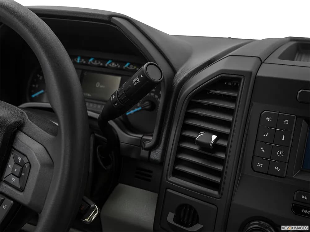 Ford F-150 2019 5.0L Regular Cab XLT (Chrome Pack)