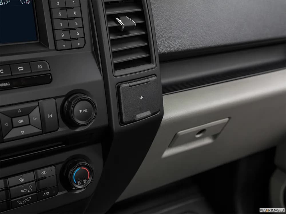 Ford F-150 2019 5.0L Regular Cab XLT