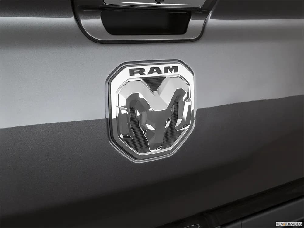 RAM 1500 2021 5.7L Laramie (Double Cab)