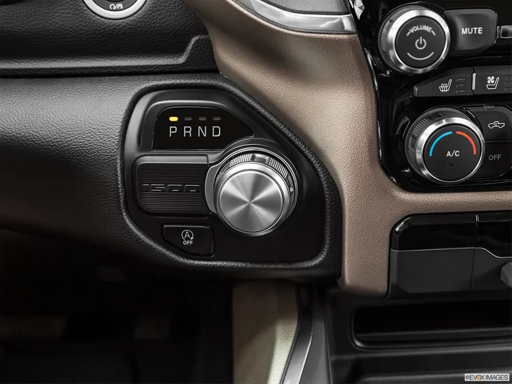 RAM 1500 2021 5.7L Laramie (Double Cab)