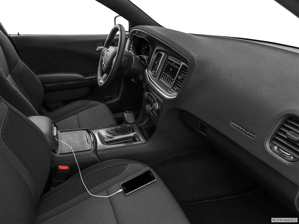 Dodge Charger 2022 3.6L SXT (Base)