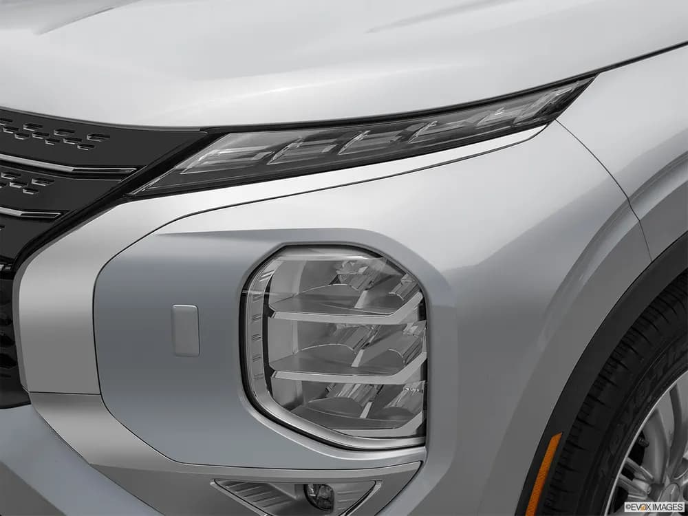 ميتسوبيشي أوتلاندر 2022 2.4L PHEV S-AWD Baseline