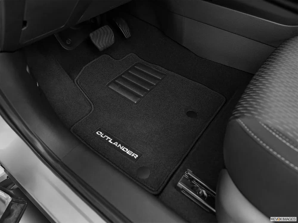 ميتسوبيشي أوتلاندر 2022 2.4L PHEV S-AWD Baseline