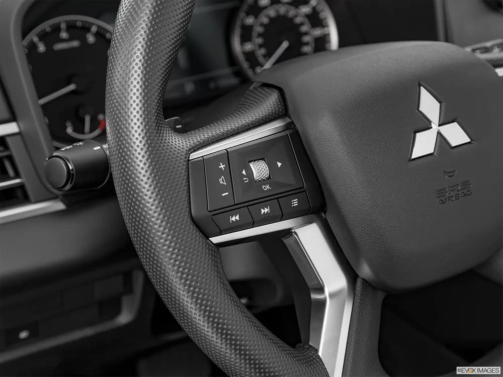 ميتسوبيشي أوتلاندر 2022 2.4L PHEV S-AWD Baseline