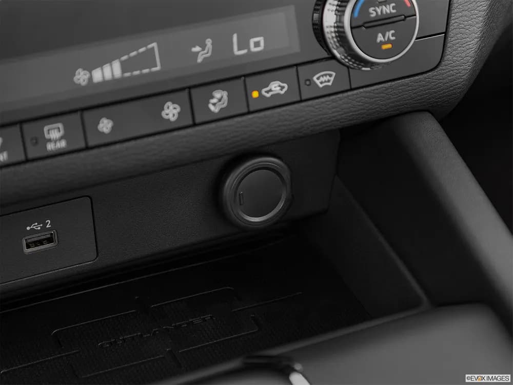 ميتسوبيشي أوتلاندر 2022 2.4L PHEV S-AWD Baseline
