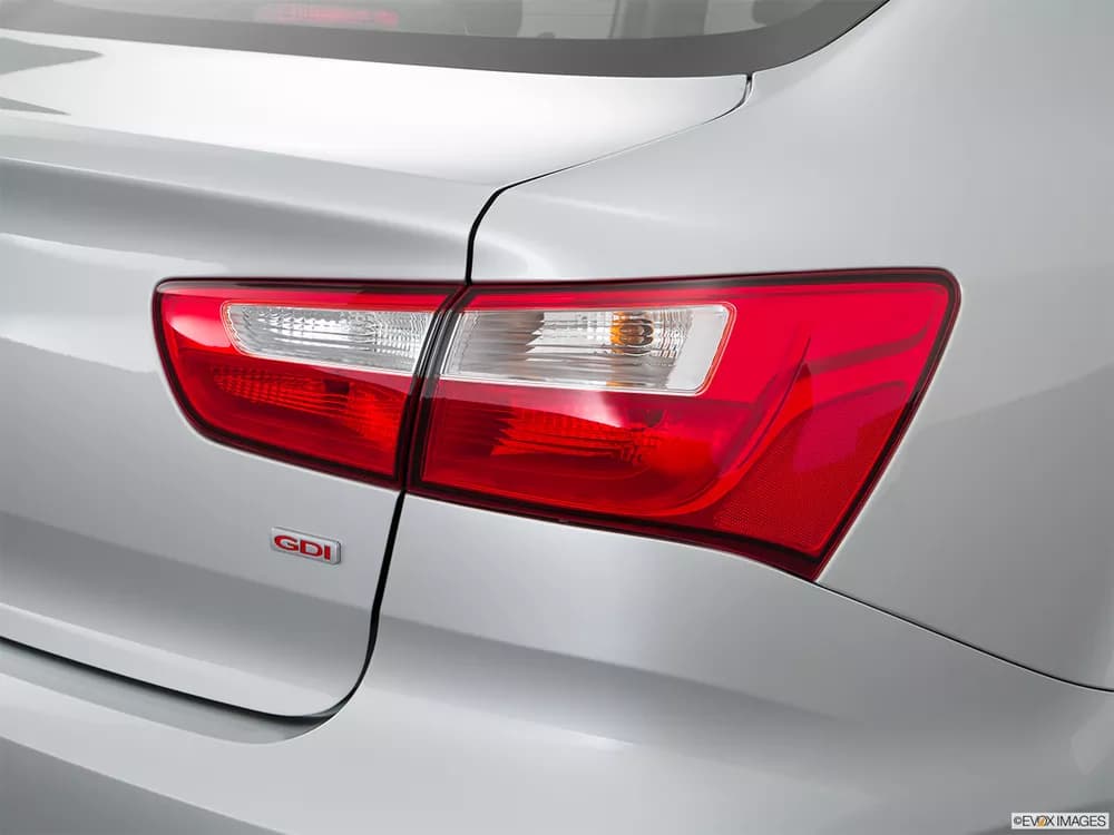 Kia Rio Sedan 2018 1.4 Base