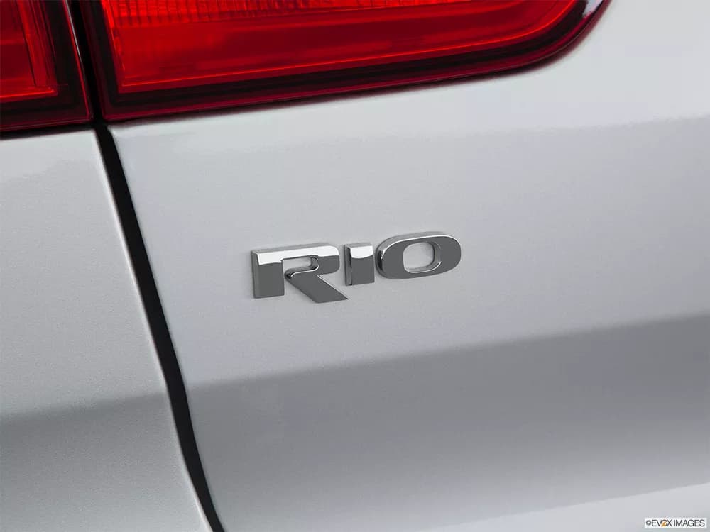 Kia Rio Sedan 2018 1.4 Base