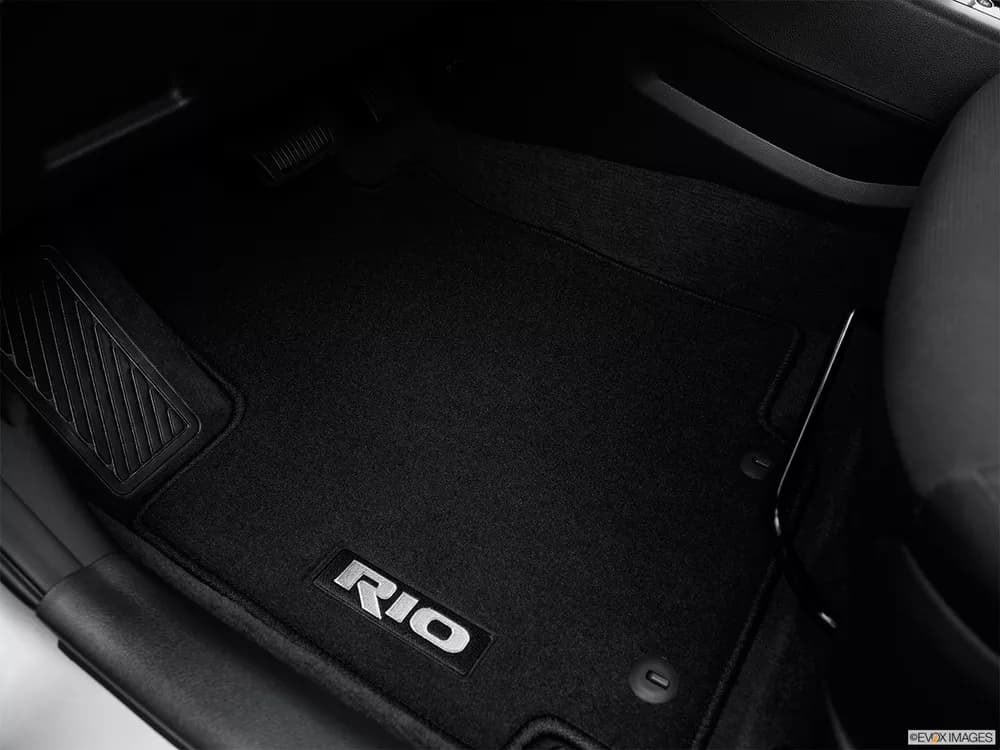 Kia Rio Sedan 2018 1.4 Base