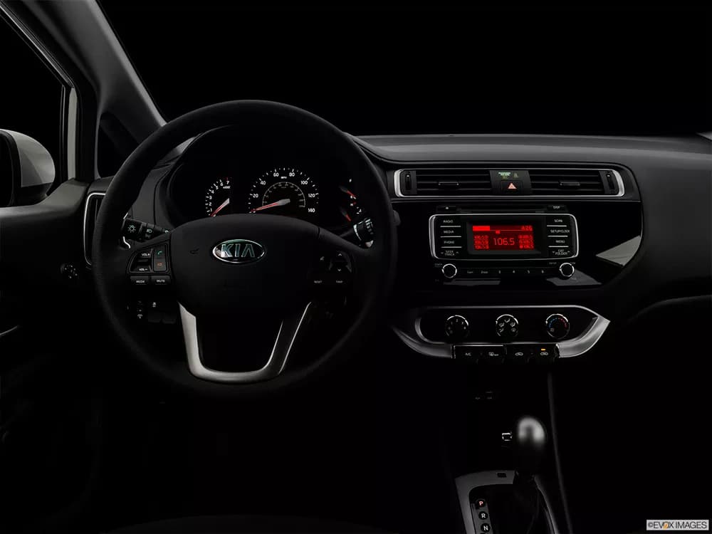 Kia Rio Sedan 2018 1.4 Base