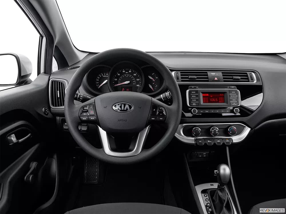 Kia Rio Sedan 2018 1.4 Base
