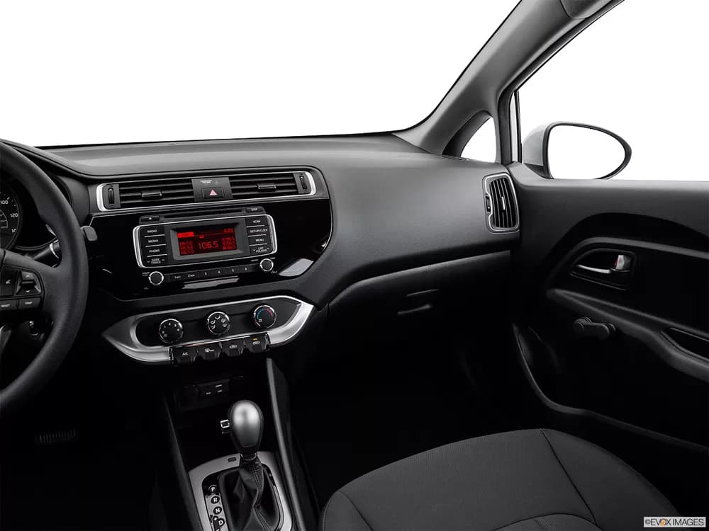 Kia Rio Sedan 2018 1.4 Base