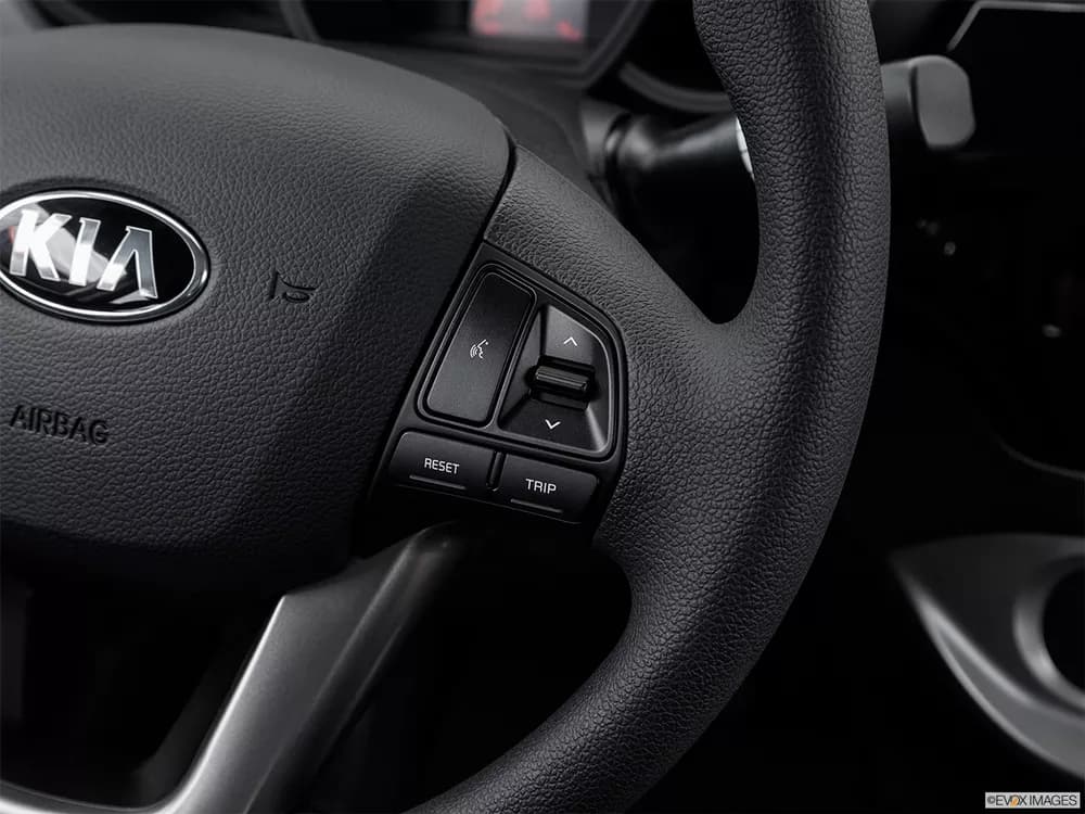Kia Rio Sedan 2018 1.4 Base