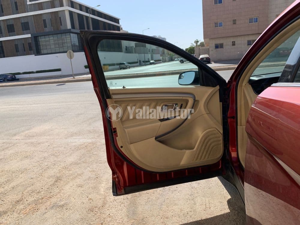 Used Ford Taurus 2014