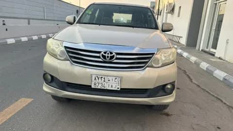 مستعملة تويوتا فورتشنر 2012 مستعملة تويوتا فورتشنر 2012 used_cars.forSale