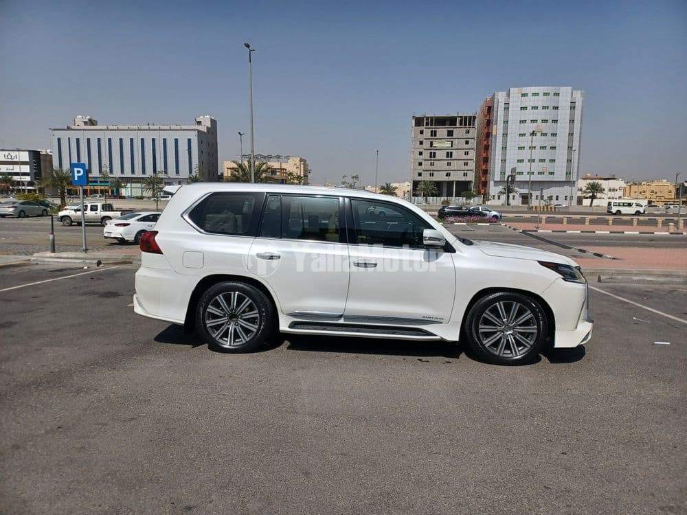 لكزس أل أكس 570 2016 مستعملة