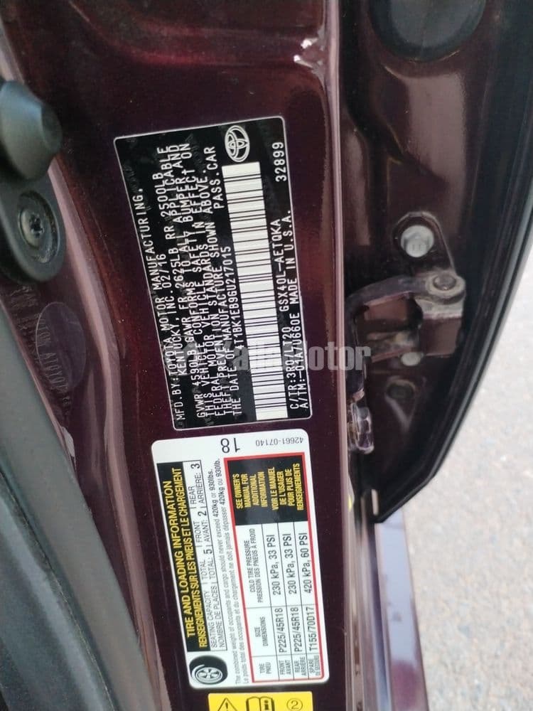 تويوتا افالون 3.5L V6 Touring 2016 مستعملة