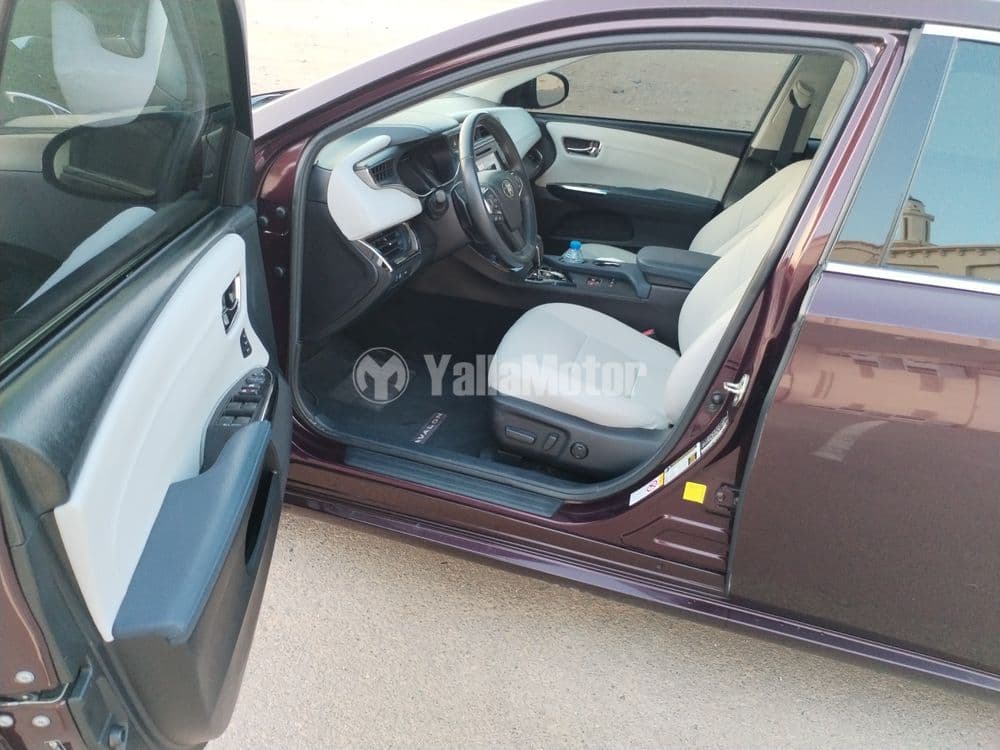 تويوتا افالون 3.5L V6 Touring 2016 مستعملة