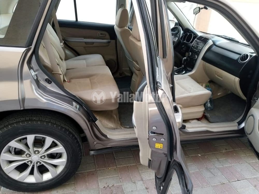 سوزوكي جراند فيتارا 5 Door Top 2014 مستعملة