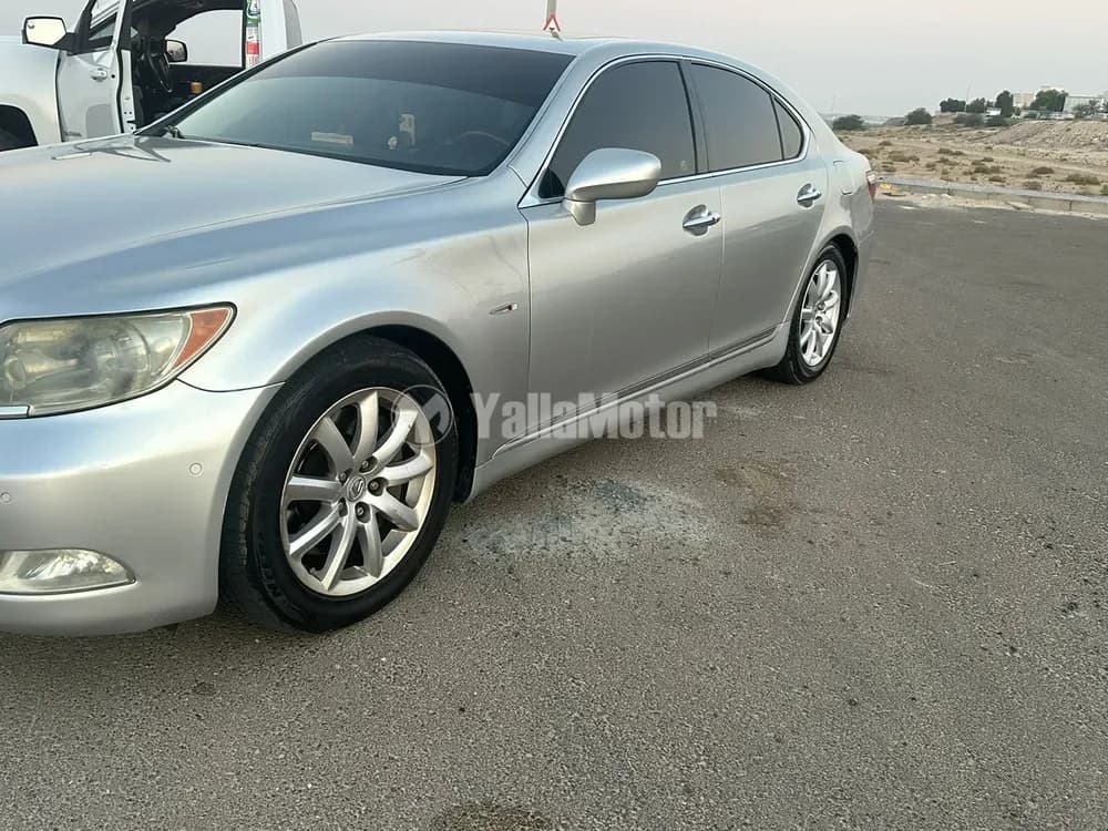 مستعملة لكزس LS460 2009