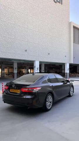 Used Toyota Camry 2.4 Hybrid XLE 2019