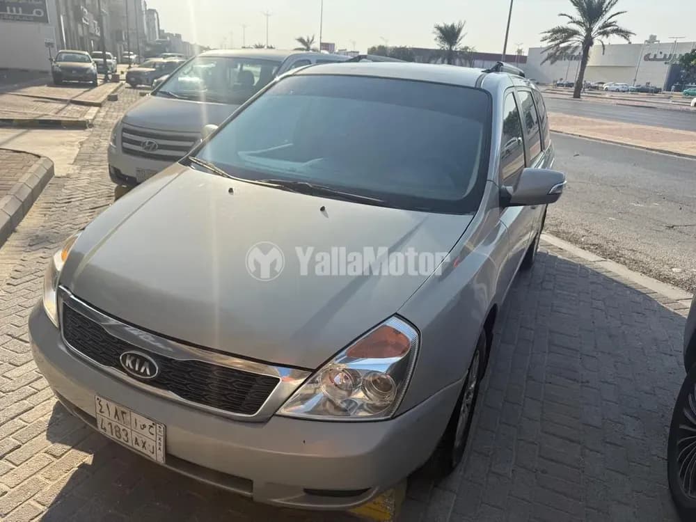 Used Kia Carnival 2015