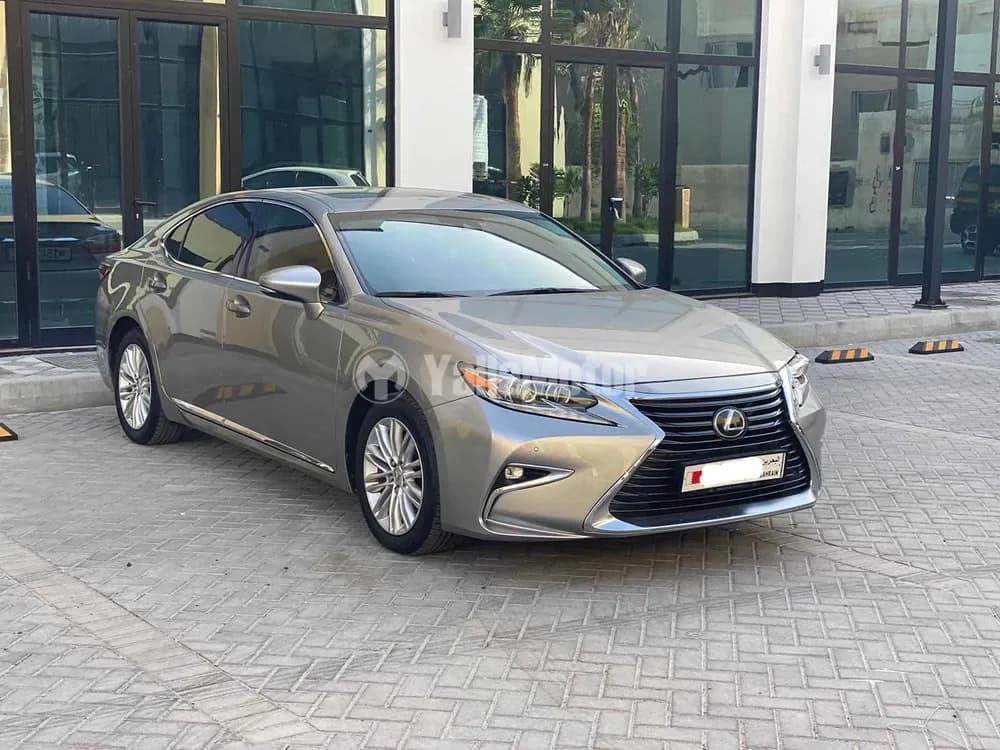 لكزس إي أس 350 4 door 3.5L 2017 مستعملة
