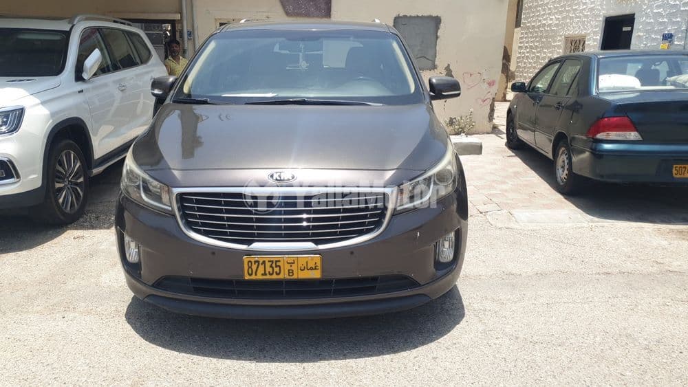 Used Kia Carnival 3.3 EX 2017
