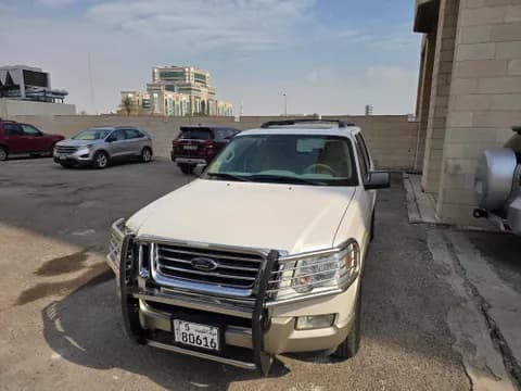 Used Ford Explorer 3.5LV6 XLT 2010 Used Ford Explorer 3.5LV6 XLT 2010 used_cars.forSale