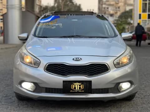 كيا Cee'd 1.6L Top 2016 مستعملة كيا Cee'd 1.6L Top 2016 مستعملة used_cars.forSale