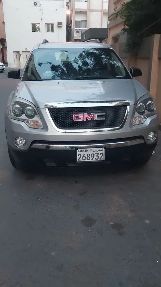 Used GMC Acadia 3.6L Front Wheel Drive 2011