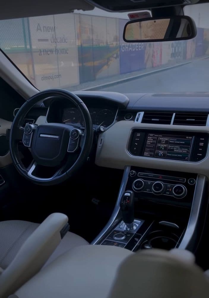 لاند روفر رينج روفر سبورت SVR 2015 مستعملة