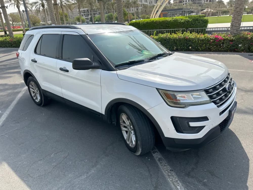 مستعملة فورد إكسبلورر 3.5L V6 XLT AWD Mid Option 2017