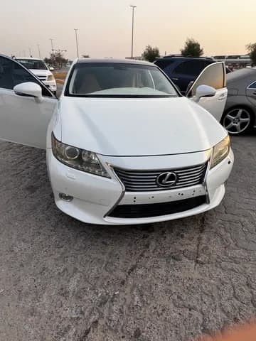 لكزس إي أس 350 4 door 3.5L 2013 مستعملة لكزس إي أس 350 4 door 3.5L 2013 مستعملة used_cars.forSale
