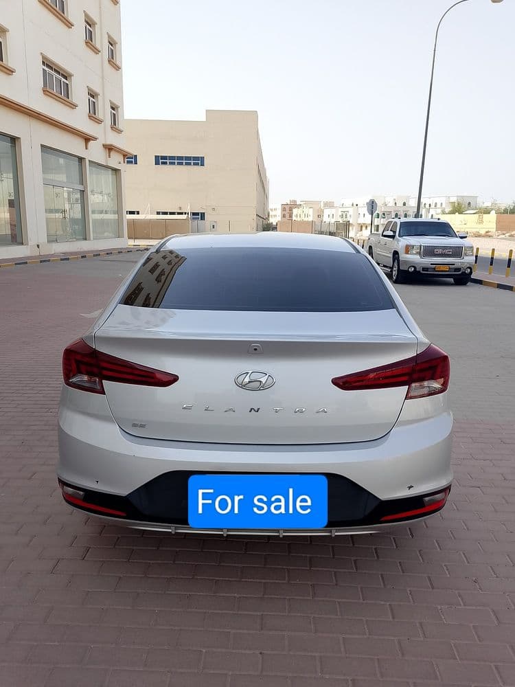 هيونداي إلانترا 2.0L Base 2019 مستعملة