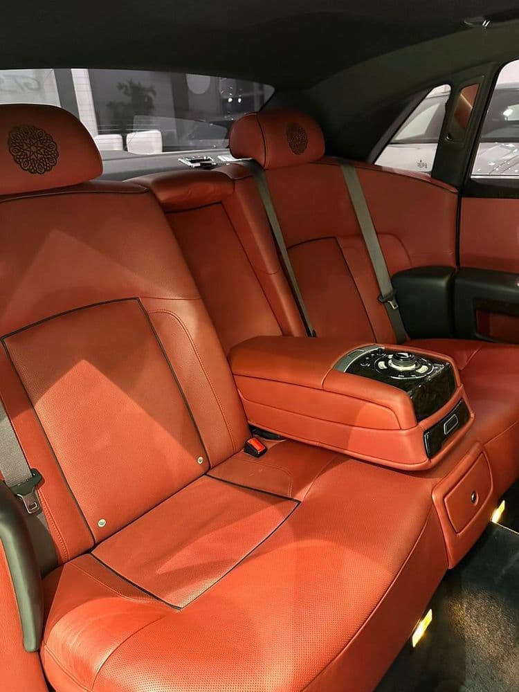 Used Rolls Royce Ghost 6.6L Black Badge (612 HP) 2013