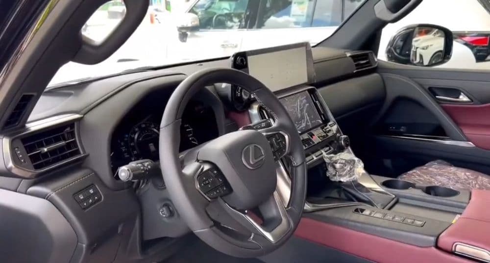 لكزس إل إكس 600 Signature AWD 7-Seats 2023 مستعملة