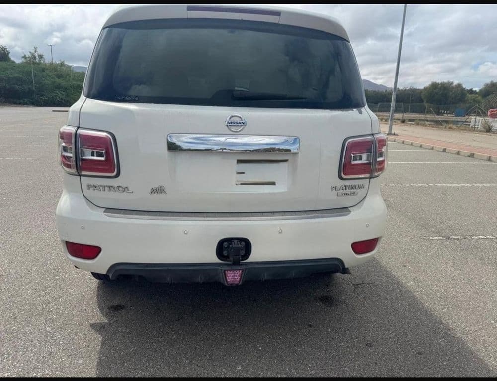 Used Nissan Patrol 5.6 SE 2012