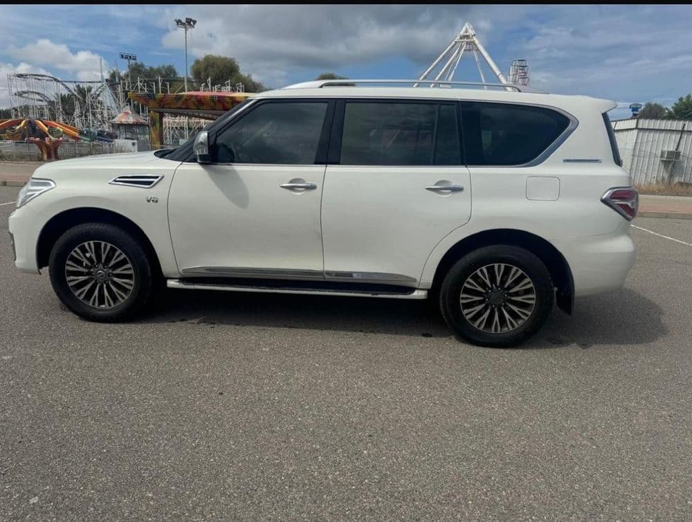 Used Nissan Patrol 5.6 SE 2012
