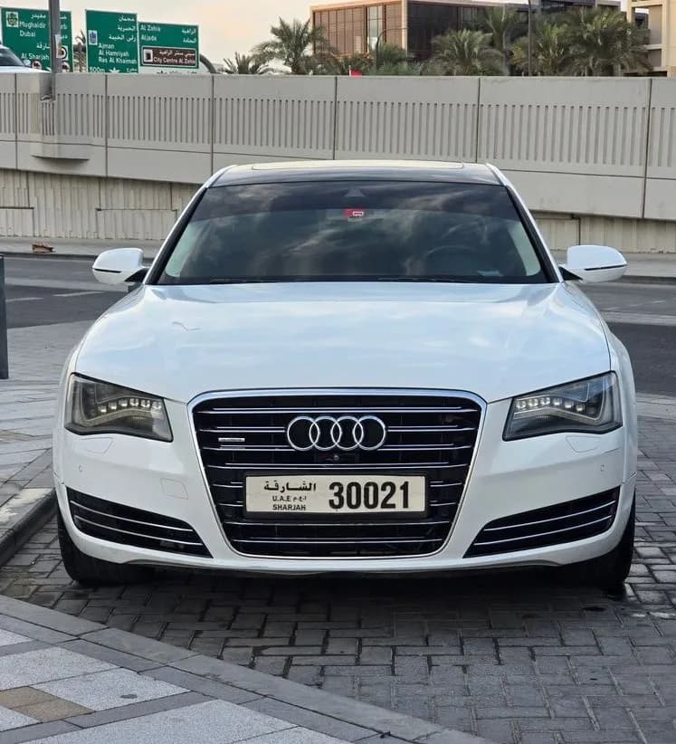 أودي أي8 أل 3.0L 290 HP 2013 مستعملة