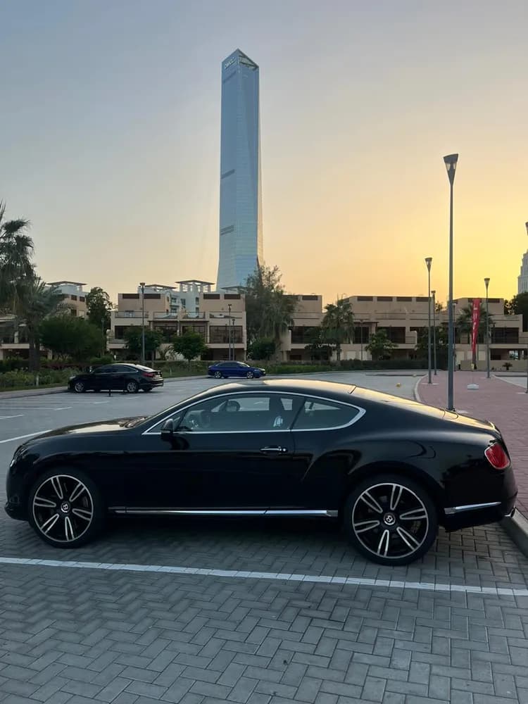 بنتلي كونتينينتال جي تي Mulliner 2015 مستعملة
