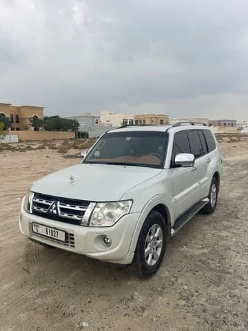Used Mitsubishi Pajero 3.5L GLS 5 Door 2014 Used Mitsubishi Pajero 3.5L GLS 5 Door 2014 for sale