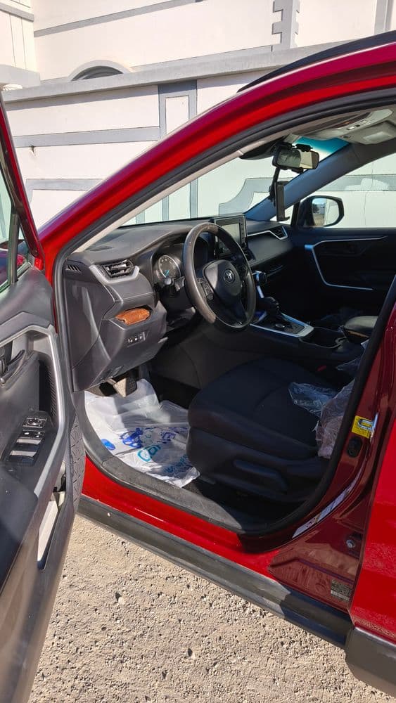 مستعملة تويوتا راف4 2.5L LE Hybrid AWD 2019