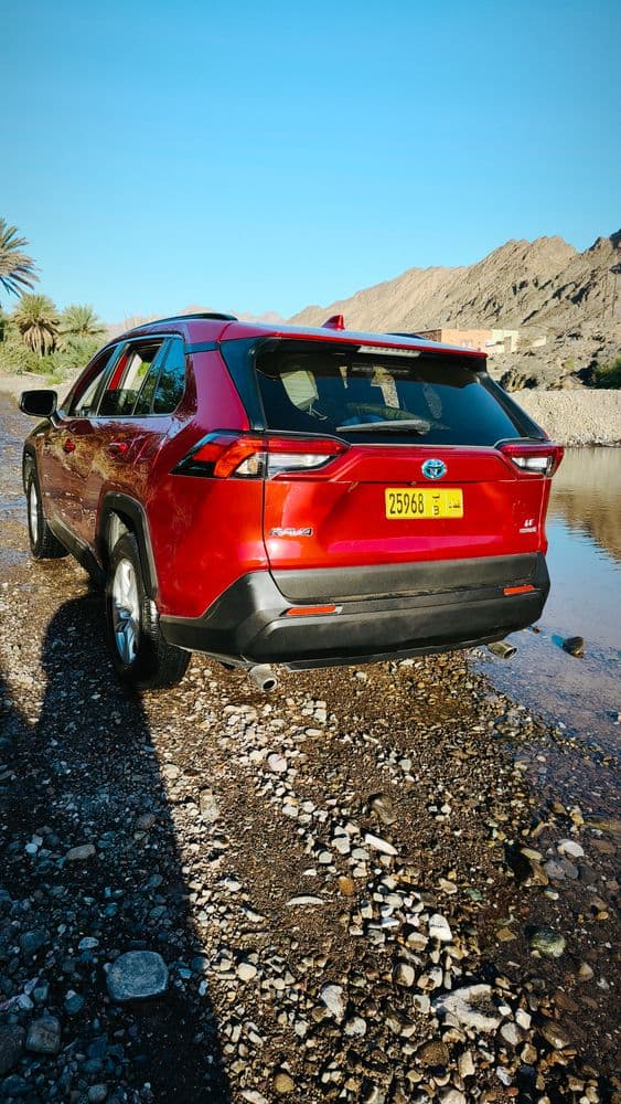 مستعملة تويوتا راف4 2.5L LE Hybrid AWD 2019