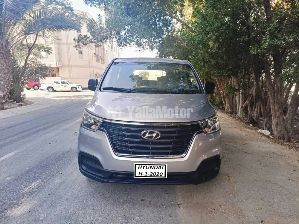 Used Hyundai H1 12-Seater Passenger Van 2020