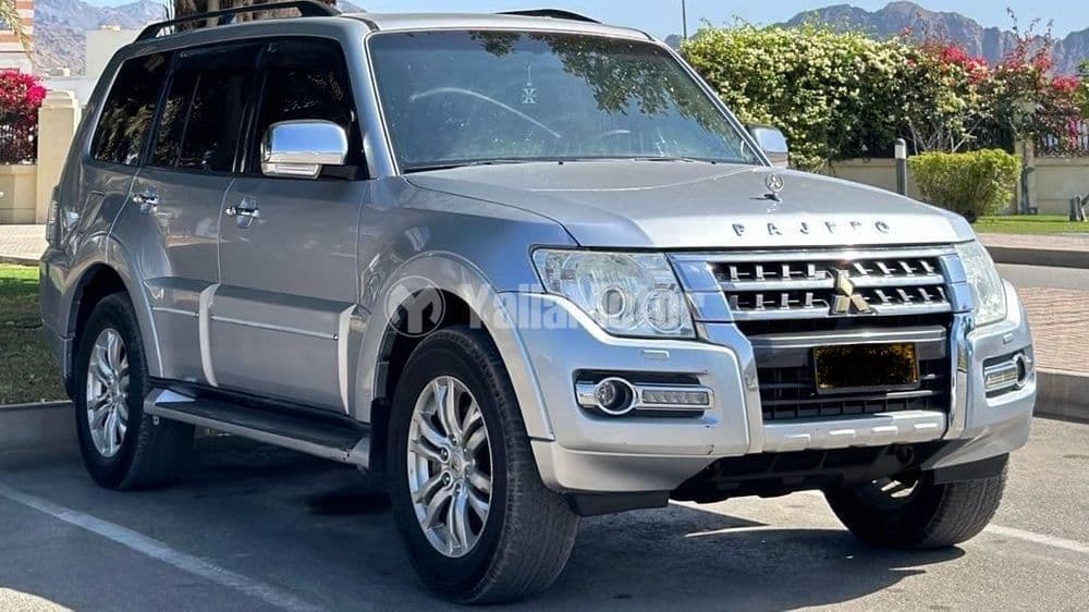 Used Mitsubishi Pajero 3.8L 5 Door Signature Edition 2016
