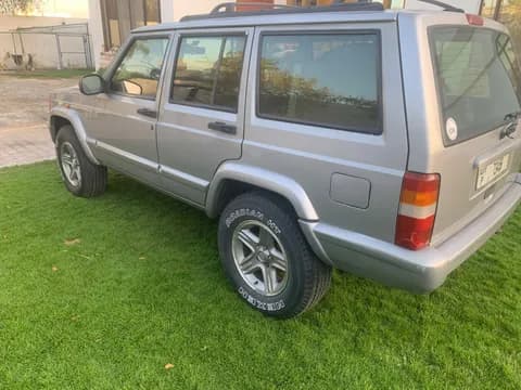 جيب شيروكي 2000 مستعملة جيب شيروكي 2000 مستعملة used_cars.forSale